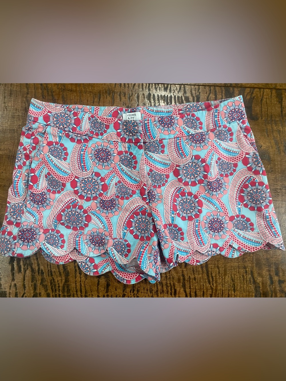 Crown & Ivy Scallop Hem Shorts Mandala Print Size 12